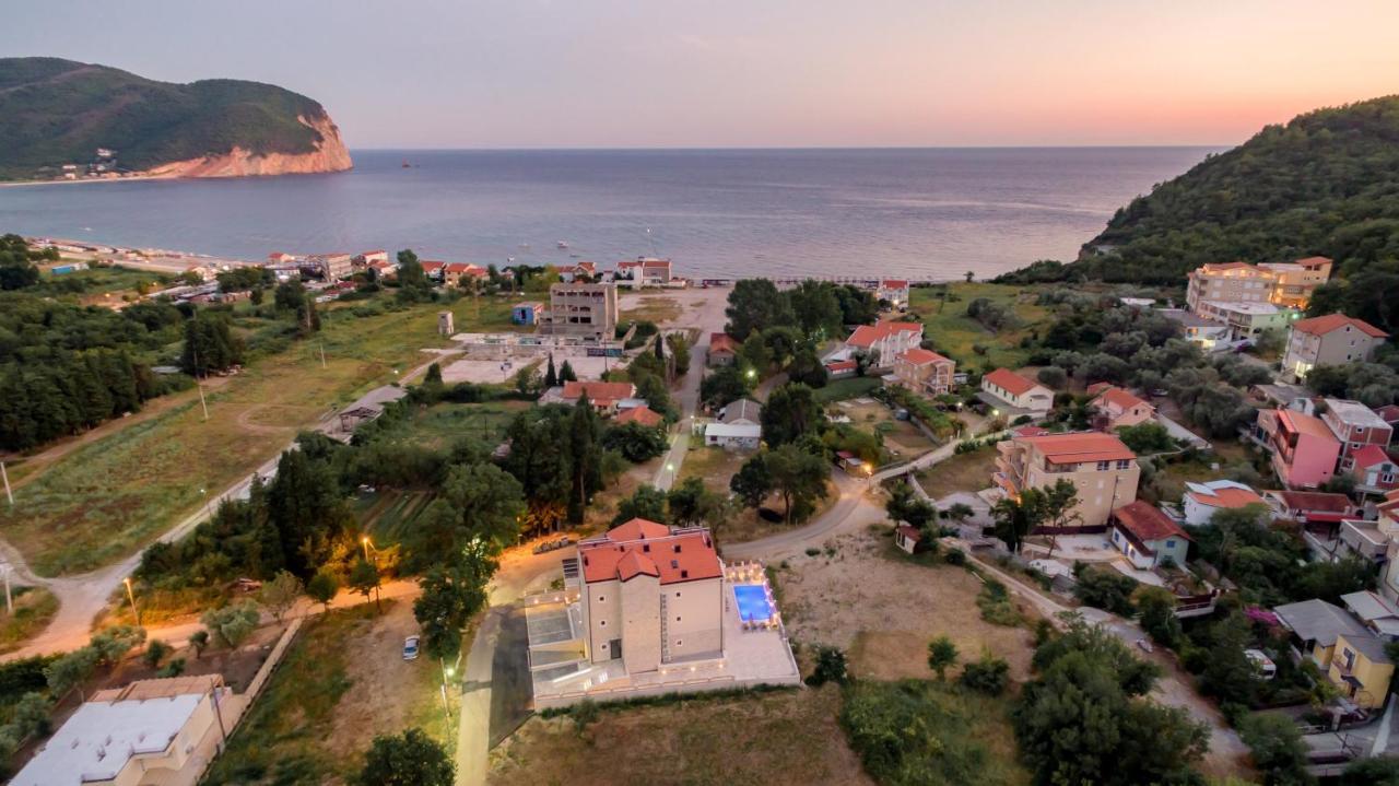 Luxury Apartments Queen Petrovac Екстериор снимка
