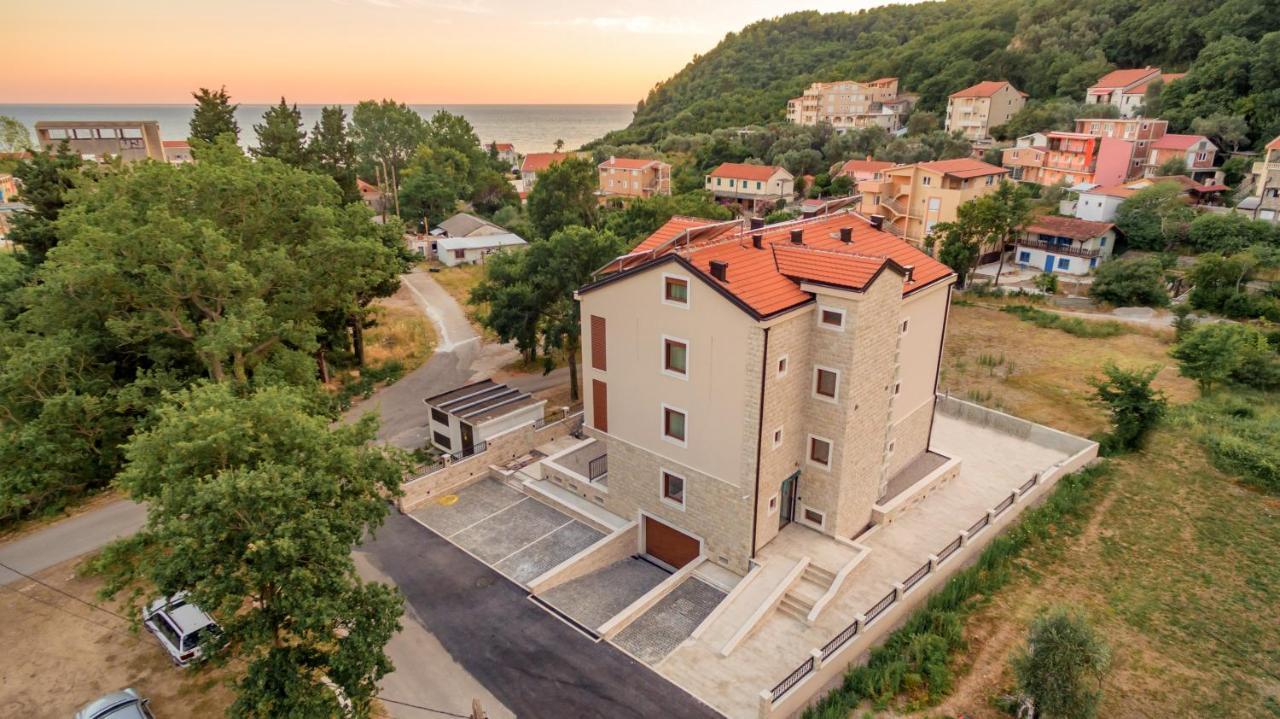 Luxury Apartments Queen Petrovac Екстериор снимка