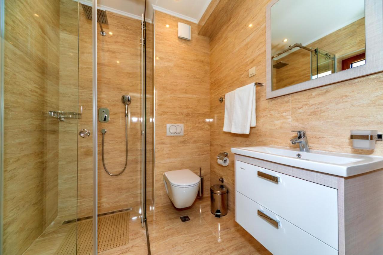Luxury Apartments Queen Petrovac Екстериор снимка